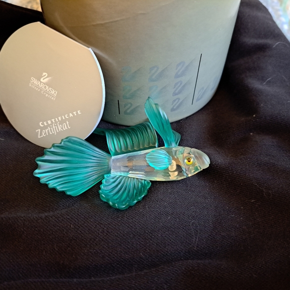 Swarovski green 2000 Siamese fighting fish 261259 in box with COA - Picture 5 of 6